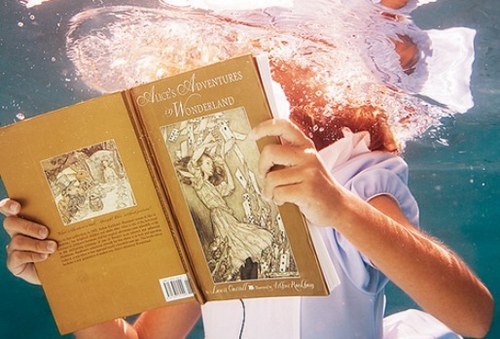 王者荣耀英雄名网名（带静字的唯美简单网名女生）