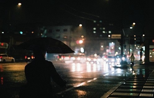 路上遇见变态男的心情说说